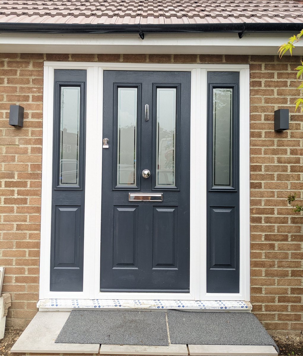 RockSolidoors's tweet photo. An amazing Anthracite Grey Ludlow 2 Solidor with Victoria glass design in both the door and the composite sidelights alongside the super secure Avocet ABS Master cylinder fitted in #Beaconsfield
Contact us for a No Obligation Quote!
@Solidorltd @avocetabs #abslocks
#solidor https://t.co/RihryeJfam