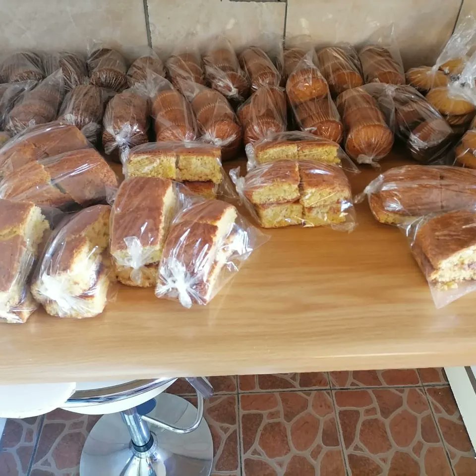 SitshasBakery's tweet image. We bake all our products from scratch no easy mix allowed in the kitchen, nothing but quality plus perfect for the weather. Order your bucket we 🚚 deliver around Johannesburg 0735778661  #sitshasbakery #onlyfans  #OperationDudula #Blackmotion #Soweto #fatherdaughter