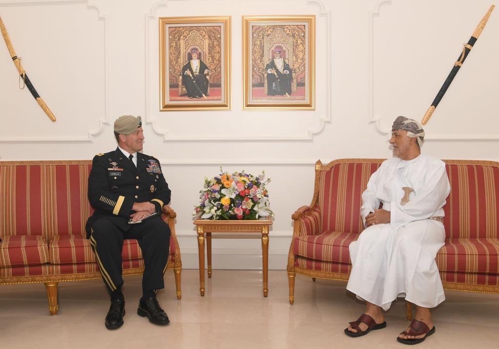 CENTCOM's tweet image. #CENTCOMCDR READOUT: U.S. CENTCOM Commander meets with Omani leadership to discuss security cooperation on June 19th, 2022
centcom.mil/MEDIA/STATEMEN…