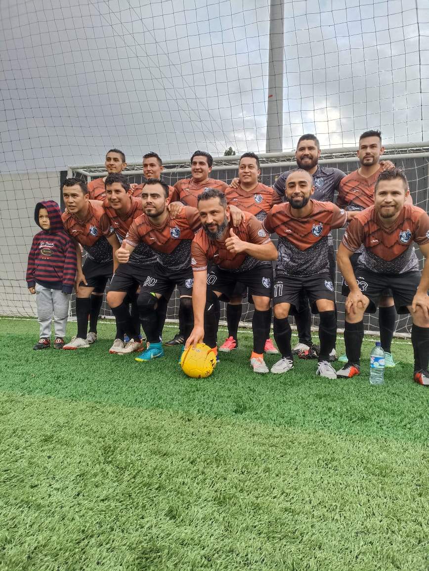 oscarbarreramol's tweet photo. #VIKINGOSFC🍺😎 https://t.co/4mjTVZf7YE