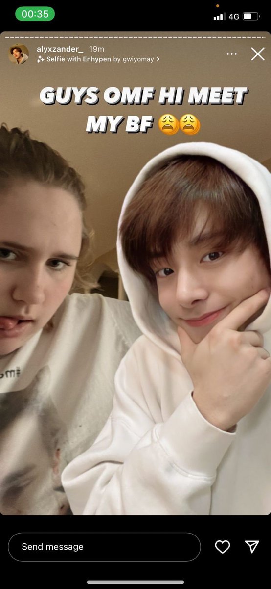 JEONGINATION1's tweet photo. The asian daddi is back look so asian next to our king jake very not edited ���🤮 sorry vomiting in my mouth https://t.co/a2ZiJiGPuB