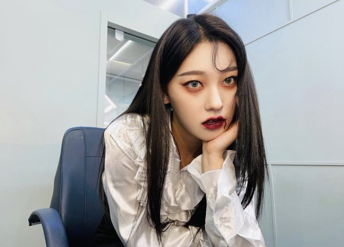 LRVFEED's tweet photo. literally them https://t.co/F9TU5gmSfl