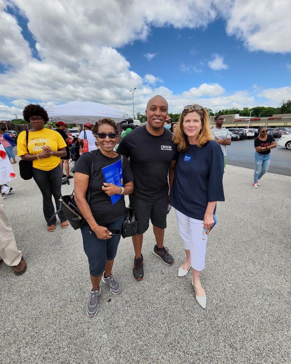 GeorgeCroom's tweet image. Bittersweet celebrations of progress with friends. #juneteenth #progressnow