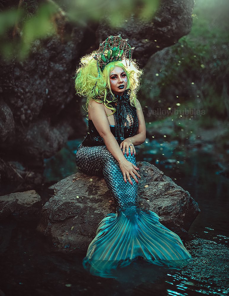effin_lady's tweet photo. 🐚Triton : No! Have you lost your senses completely? He's a human! You're a mermaid!
Ariel : I don't care! 🐚 ~ all love to the dads of stubborn mermaids #roguemuse #mermaid #sirena #merwitch #bruja #goddess #witchcraft https://t.co/0gyffZ6q2T