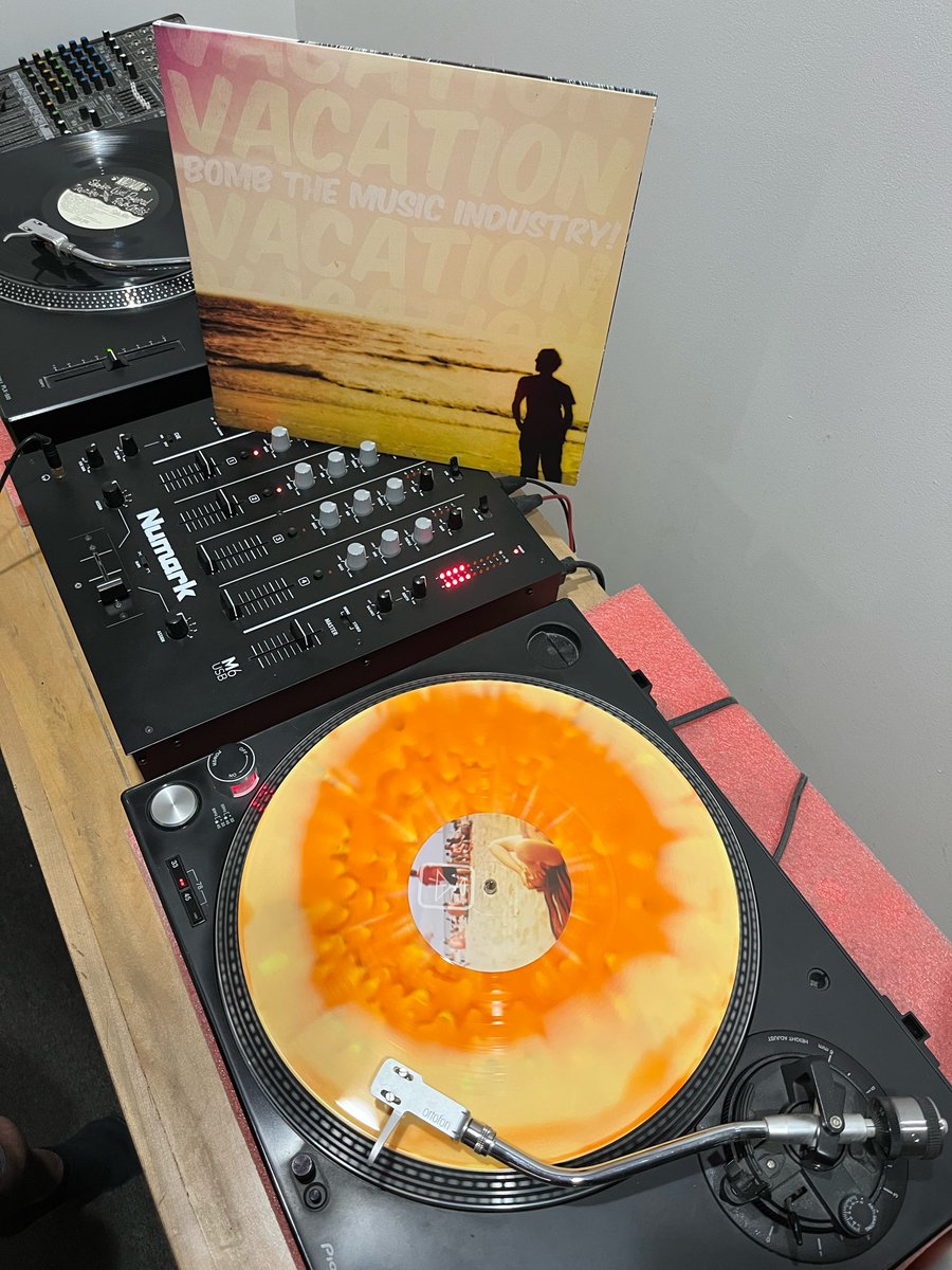 6/19- <a href="/NashRockCity/">Drew Wilson</a> spinning <a href="/bombthemusicinc/">BombTheMusicIndustry</a> live on <a href="/WXNAfm/">WXNA 101.5 FM</a> . For as hot as these weeks are, we picked the most blazing record on our shelves, this sunfire burst of BTMI! has some nice beach pics too. Get out, take a vacation, enjoy life &amp; summer &amp; this pretty @reallyrecords lp