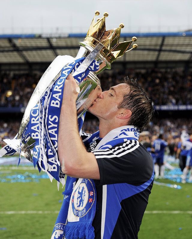  913 games (as a player) 106 England caps 303 goals 14 trophies 

Happy birthday, Super Frank Lampard 