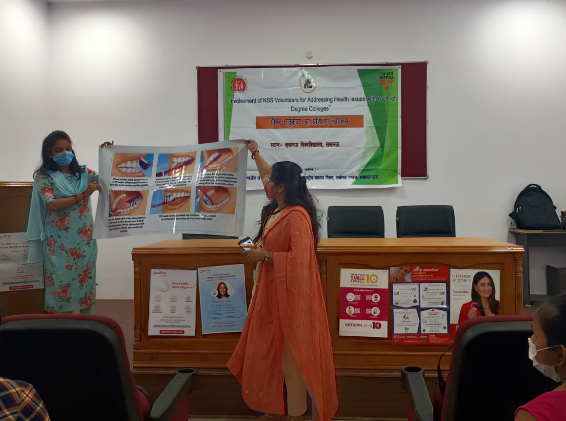 Mohini_Gautam1's tweet photo. Oral Hygiene Awareness Session organised by Youth Counselling Health Centre (Q-Club) @lkouniv
@SocialWork_UoL @SIFPSA
#campustocommunity
@profalokkumar
@dswlkouniv @RakeshdwivediDr https://t.co/L1ma9KHGT1