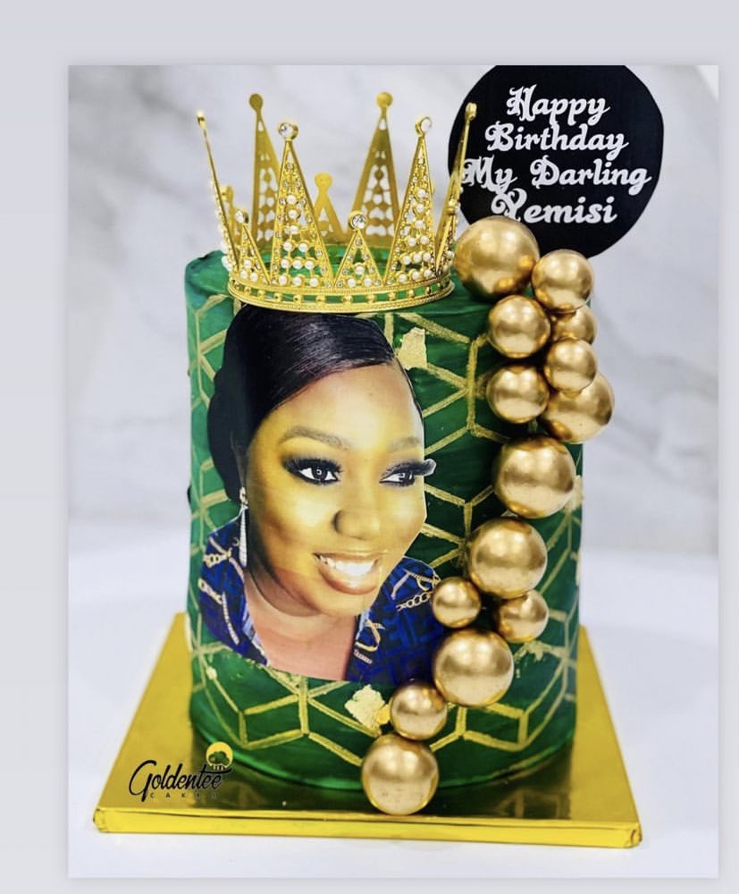 CROWNS👑 
Frame 1- 1,700naira
Frame 2- 2,000naira
Frame 3- 2,200naira

Please Retweet 🙏🏾