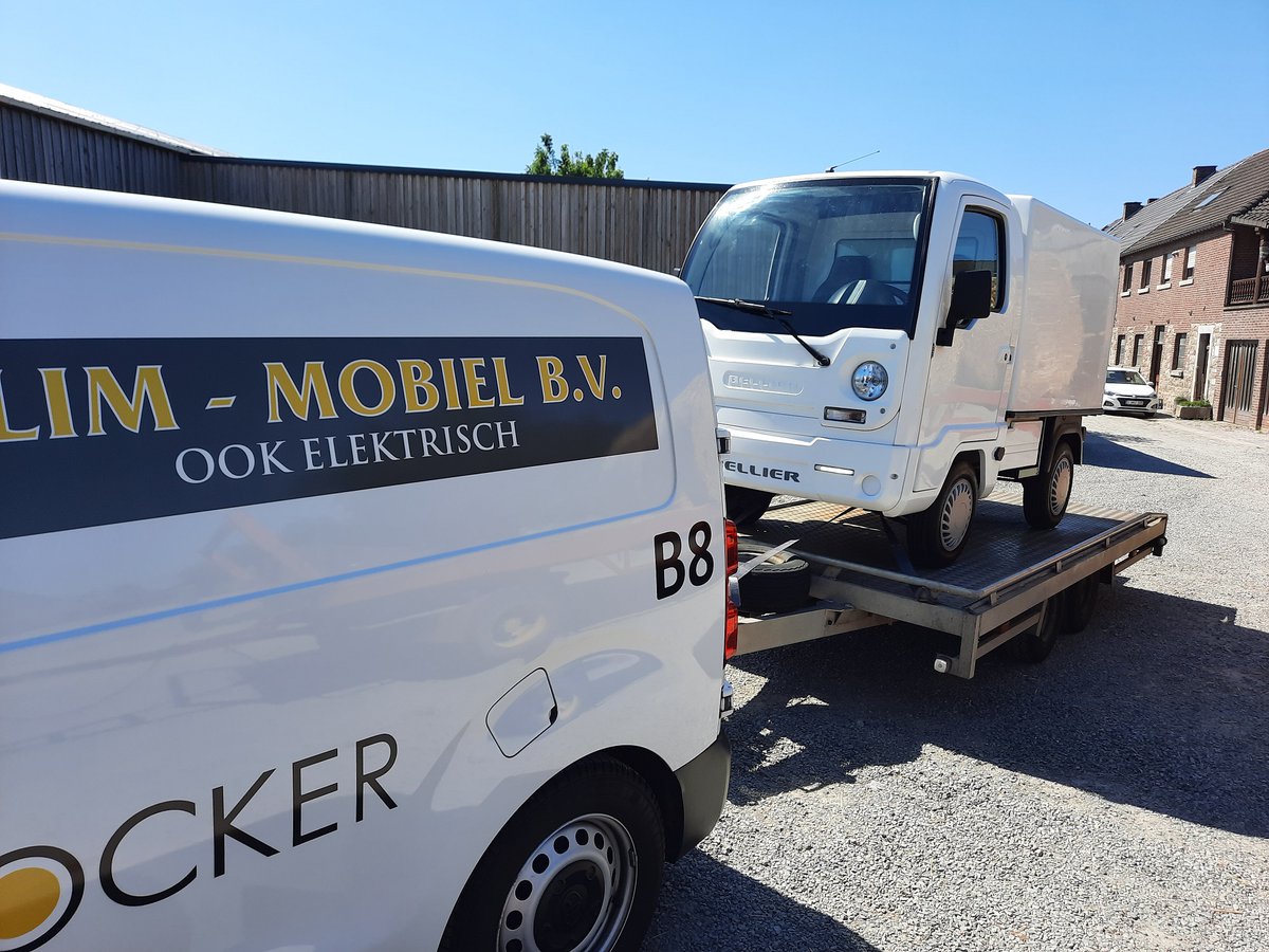 BellierCars's tweet photo. We hebben ook een Bellier E-Docker met polyester opbouw afgeleverd bij een Belgische manege in de buurt van Luik. Hij gaat daar gebruikt worden als "boodschappenvoertuig". https://t.co/etVawFDAsq