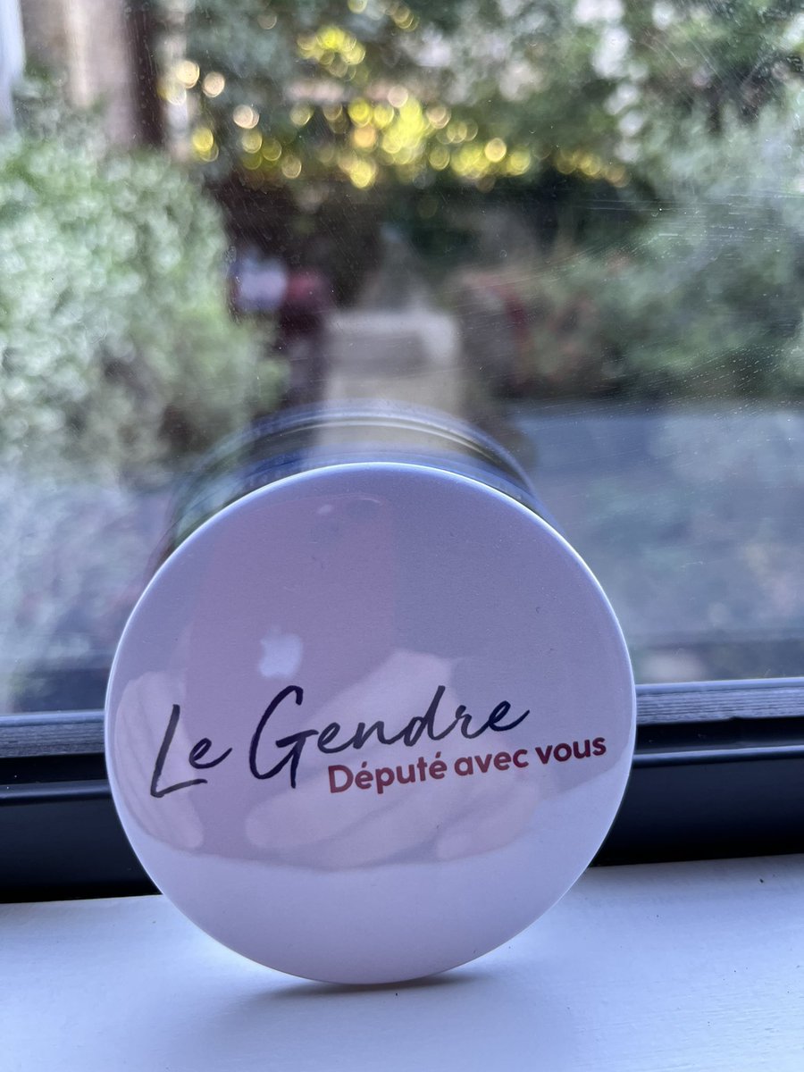 YES YOU CAN! Bravo @GillesLeGendre pour cette réélection comme député dans ma circo  #Paris5 #Paris6 #Paris7  avec Séverine de Compreignac. Projeté dans la construction de l’avenir des #Français et apaiser le pays : une priorité que vous saurez mener #glg #nouslepouvons