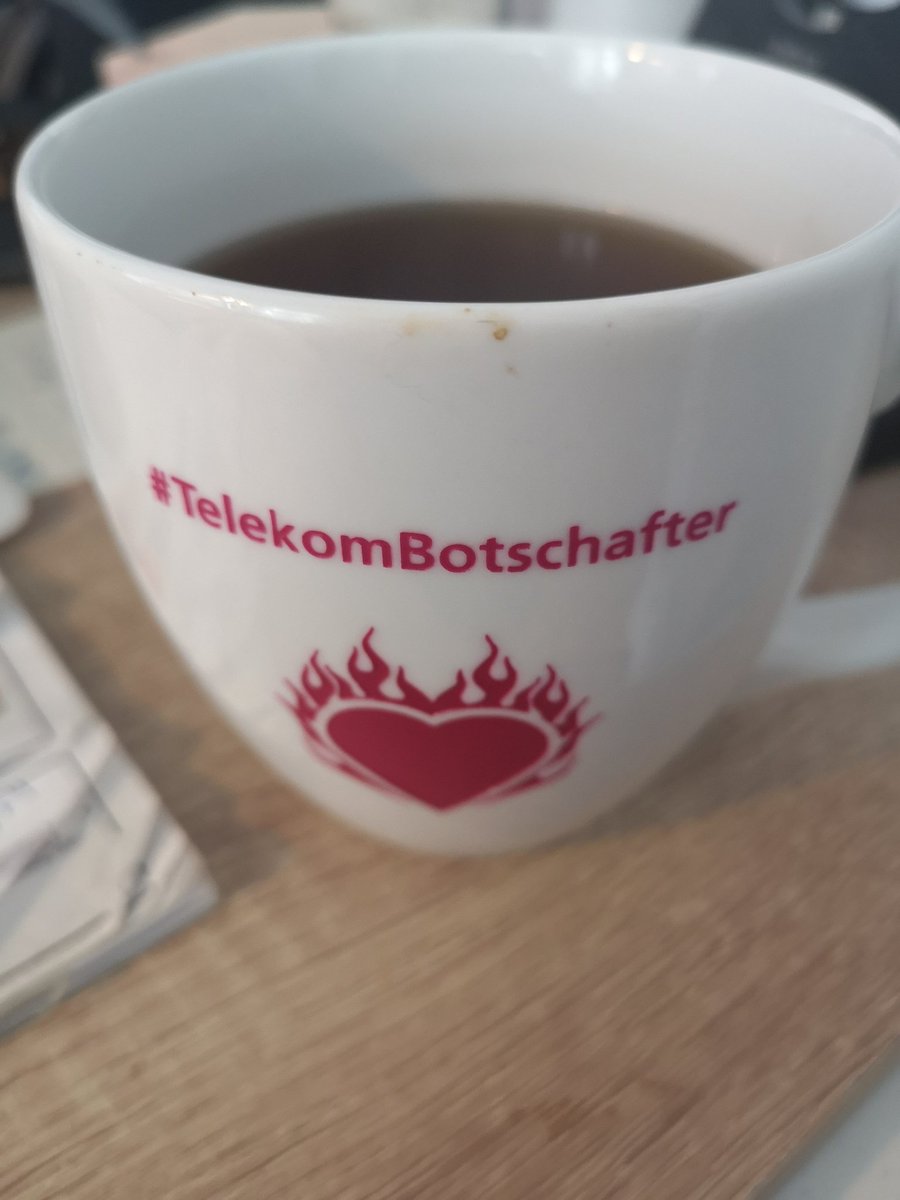 kaman4010's tweet photo. Gestern gefühlt 40 grad, heute nur noch 15 grad in Berlin
Wenigstens ist eine Waldbrandgefahr gebannt
Schöne Woche wünsche ich euch
Also ich werde ab morgen #awake3 mit #magenta machen ab morgen.
Bonn ich kommeeee
#Telekomwall #Telekom #magenta https://t.co/304GY31fYA
