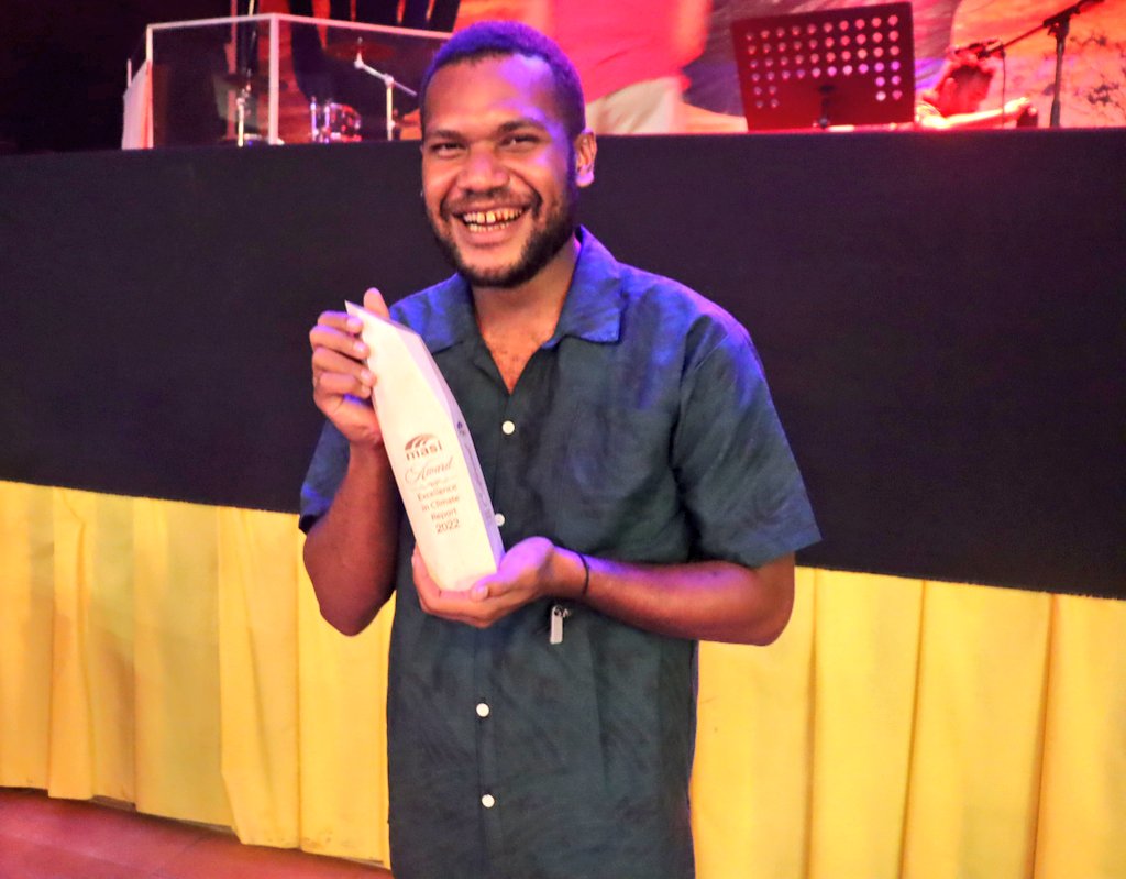 solsmasi's tweet image. Excellence in climate change reporting. Congratulations @JeremyGwao Thank you @AusHCSols #MASI #MediaAwards2022 One of Jeremy's many submissions for Climate Change Category as seen in #ClimateTracker  climatetracker.org/shrinking-seaw…