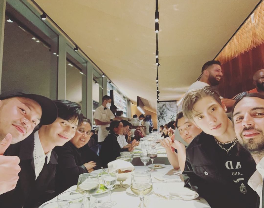 yunotized's tweet photo. carminespena instagram story

jaehyun sitting beside prada's pr manager during the after-party dinner 🤩 https://t.co/cIxHmDxmse