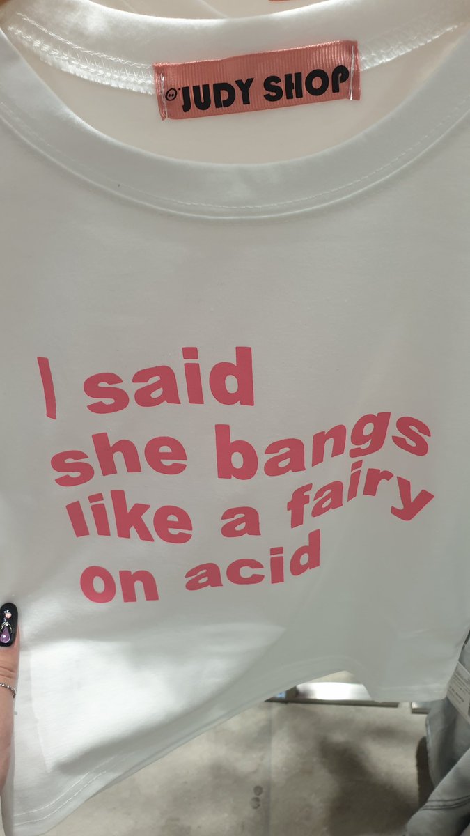 m o o n d u s t 🌙 tweet media