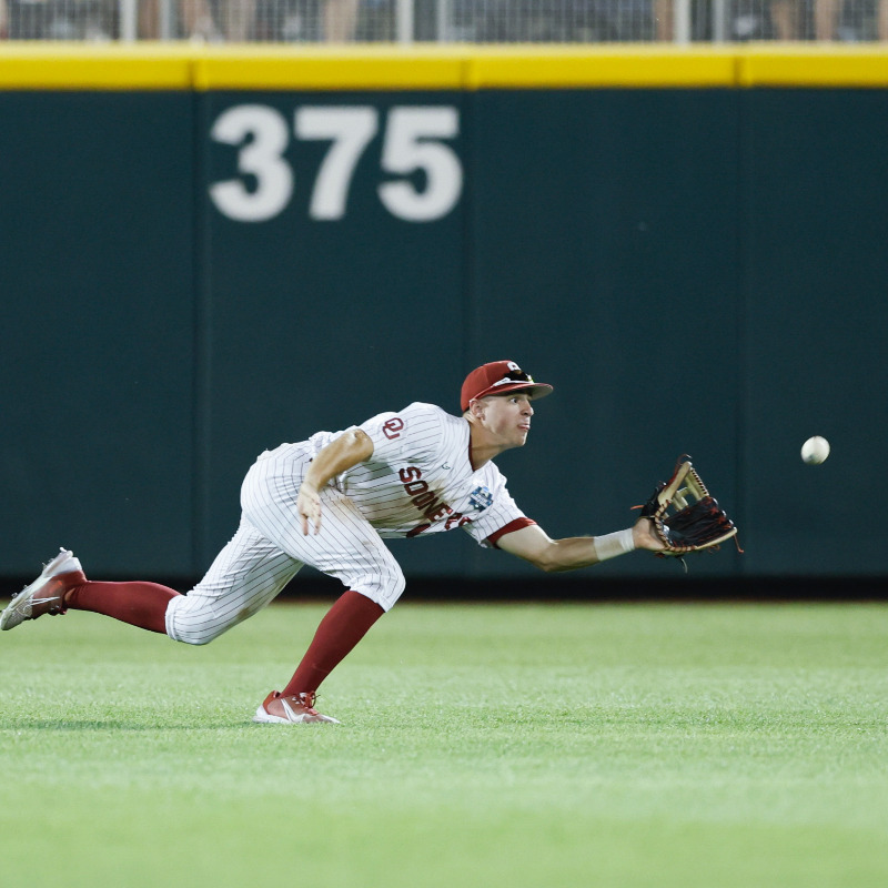 OU_Baseball's tweet photo. 𝐈𝐧𝐭𝐨 𝐭𝐡𝐞 𝐬𝐞𝐦𝐢𝐬

Recap by @RohdeOK

#COMPETE | #OklahOMAHA