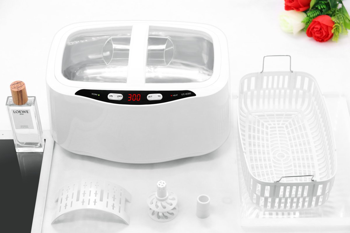 #langee #ultrasoniccleaner #ultrasonicbath #ultrasoniccleaning #ultrasonicwaterbath For more details,please feel free to contact us sales@langeecleaner.com
langeecleaner.com/household-ultr…