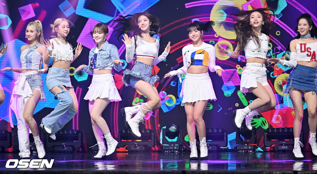 seokepler's tweet photo. kepi main dancers flying HELP https://t.co/p8wvkXEZF5