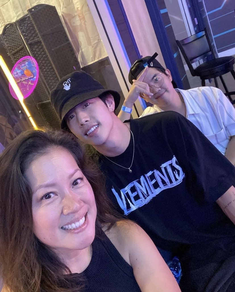 SupportForMarkTuan​ TH tweet media