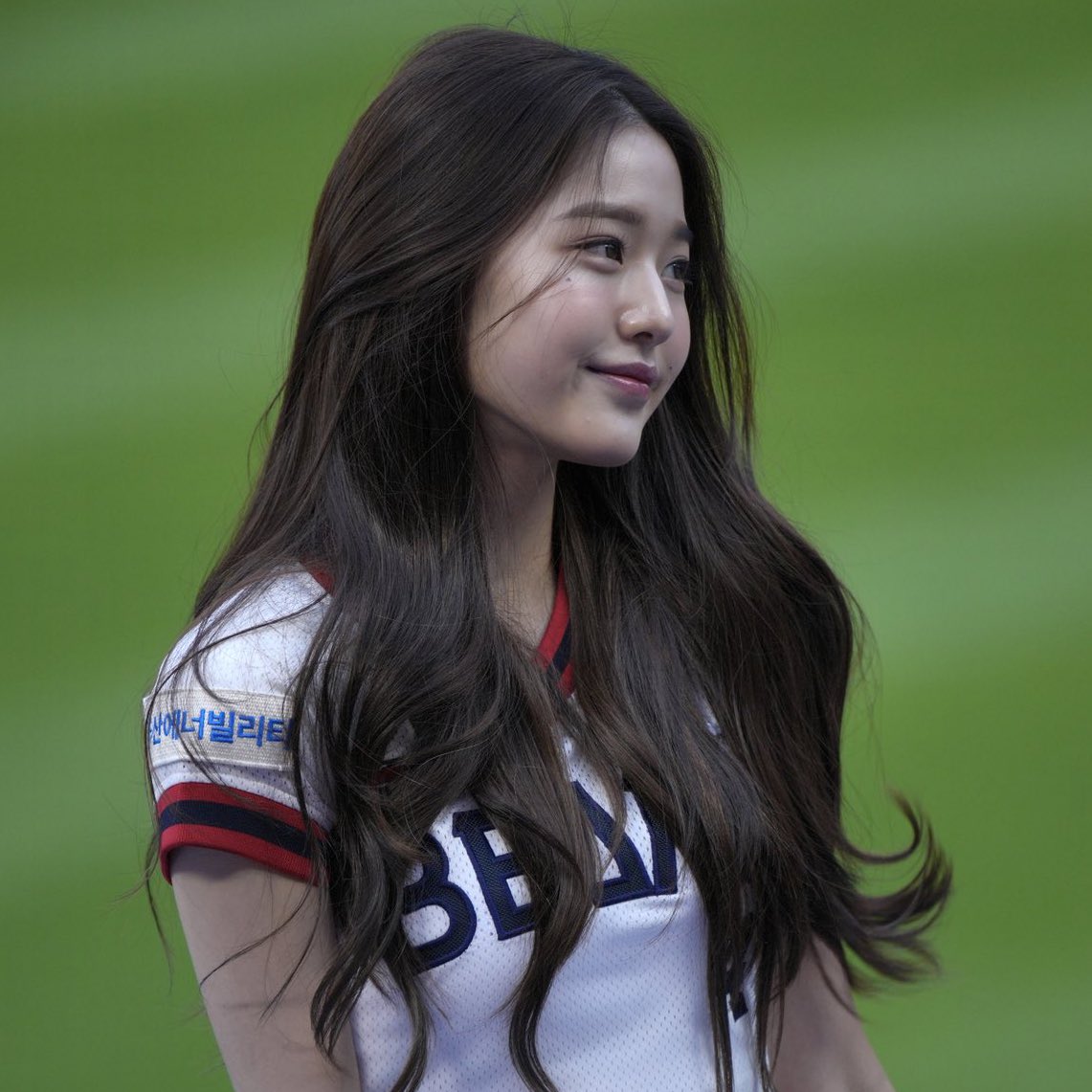 🎀 on Twitter "Wonyoung is everyone's favorite baseball girl https//t