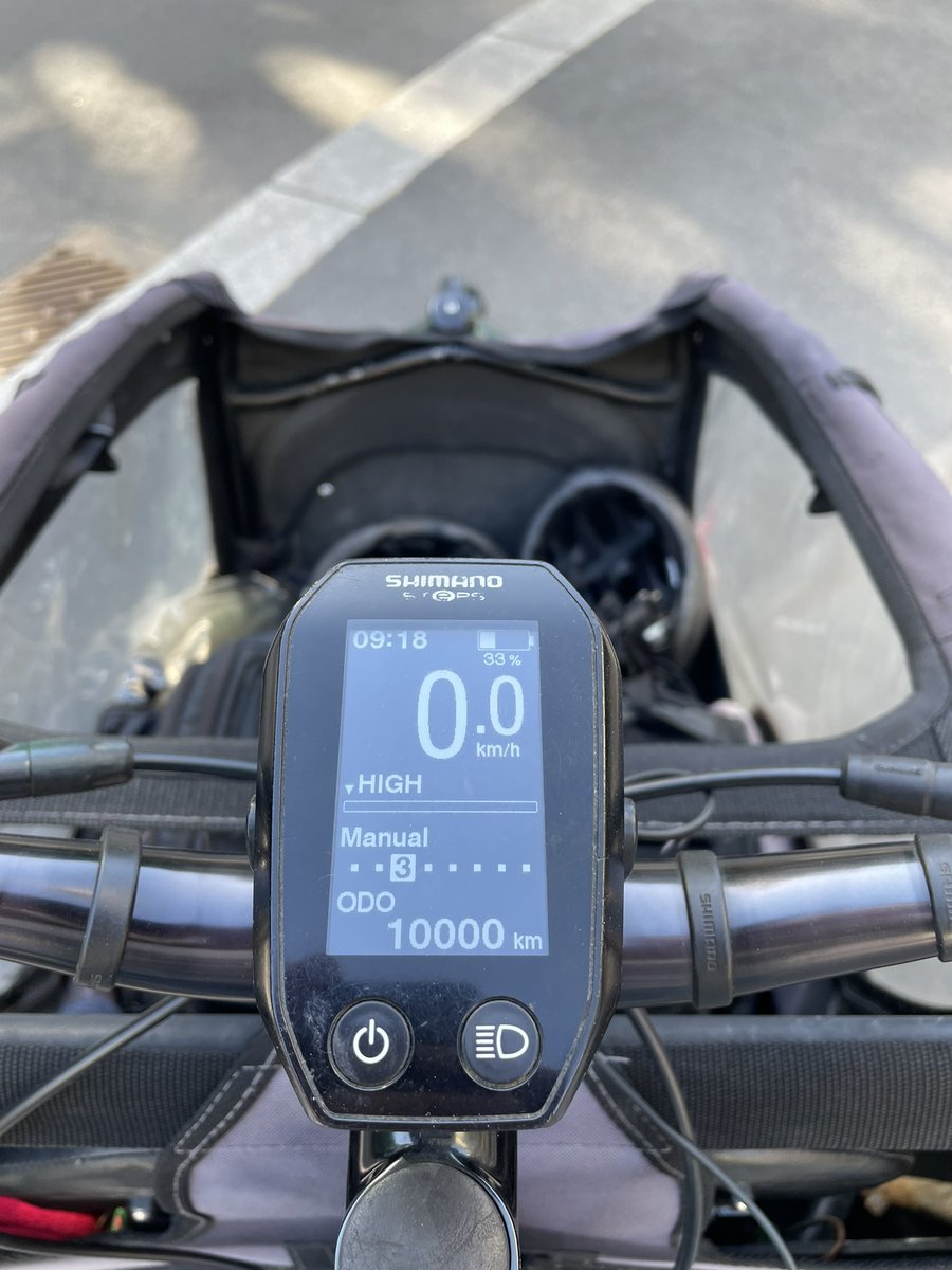 eivinhb's tweet photo. 10000km på 5 år og 3 mnd. Lastesykkelen er ingen billig transportform. Jeg har nok samlet brukt ca 100k til nå kjøp, forsikring og reparasjoner. Om jeg hadde solgt sykkelen kunne jeg kanskje fått 30k for den. Det er 7kr pr km i snitt det til nå. Kan bare bli billigere fremover.🚲 https://t.co/SzTiWwMsAg