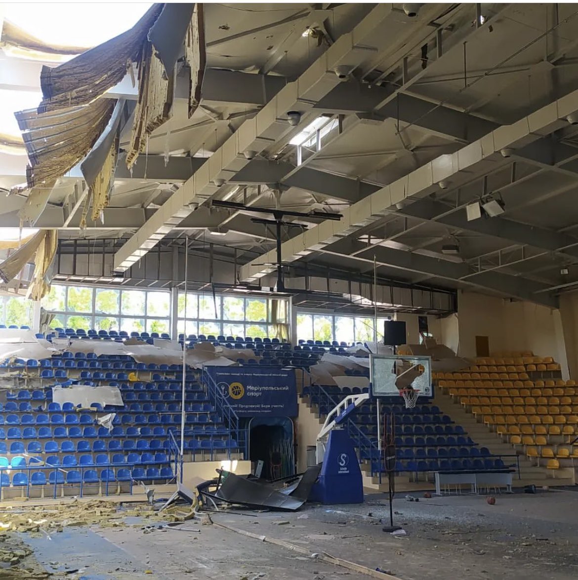 alex_proshuta's tweet photo. Legendary Sports Palace Azovmash in Mariupol, home of 7x Ukrainian champs and Eurocup finalists 

Our days. 

No words to say. https://t.co/NI328GaS8M