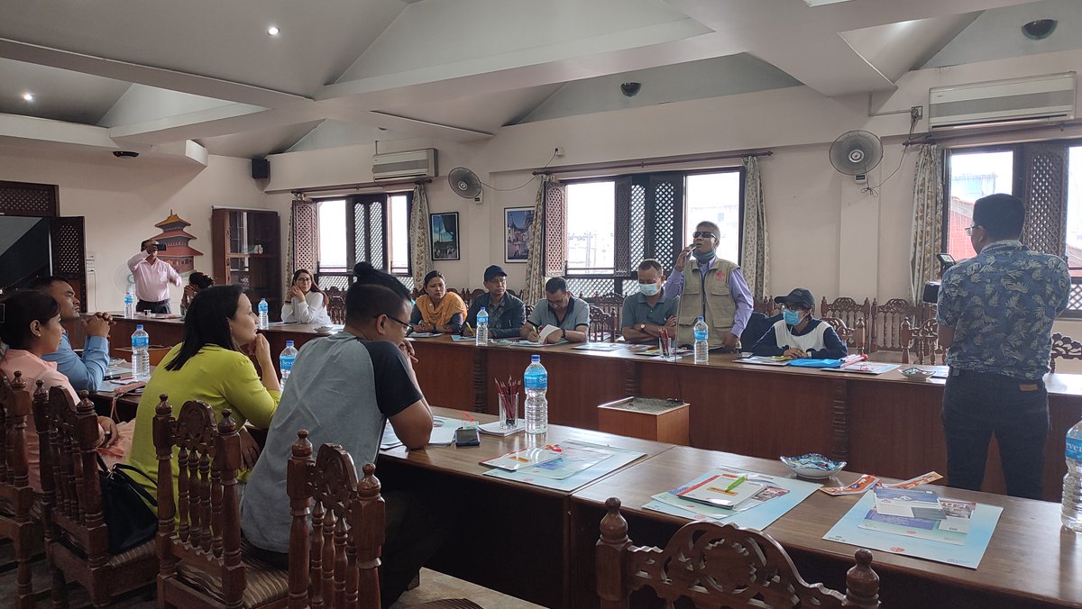 FOUNDProject_'s tweet photo. 🔴Last week, TLMN's #FOUNDProject jointly organized Employers' Meeting with Bhaktapur Chamber of Commerce and Industry (BCCI) where employers from Bhaktapur participated.     

To know more about the project - https://t.co/7D8d1gzxVO

#DCEM #DisabilityConfidentEmployerMovement https://t.co/GT82L5phOm