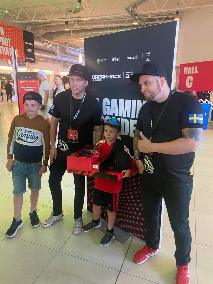 TeamProPainIRL's tweet image. #surefire #surefiregaming #teampropain @SureFireEU @DreamHack #dreamhacksummer #dreamhacksummer2022