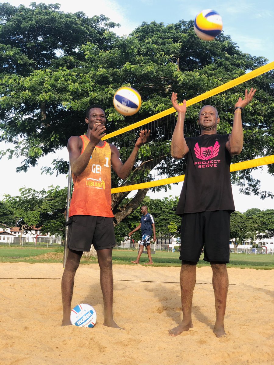 eric__tsatsu's tweet photo. ☺️❤️🏐💛 https://t.co/P7FVIrFeEW