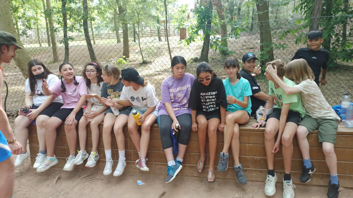 INSDolorsAleu's tweet photo. Algunes imatges de les colònies a Vilanova de Sau amb 1r d'ESO. Hem fet tir amb arc, bosc vertical, excursions, tirolina, piscina, i fins tot hem anat a la disco! En resum, han estat unes colònies molt entretingudes!
#femfuster https://t.co/4ImQI2xaOi
