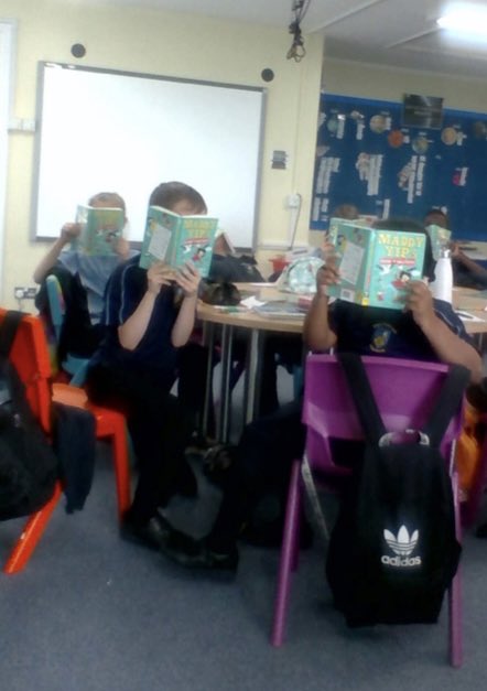 Our pupils enjoying #MaddyYip 📚📖
@AndersenPress 
@readingagency