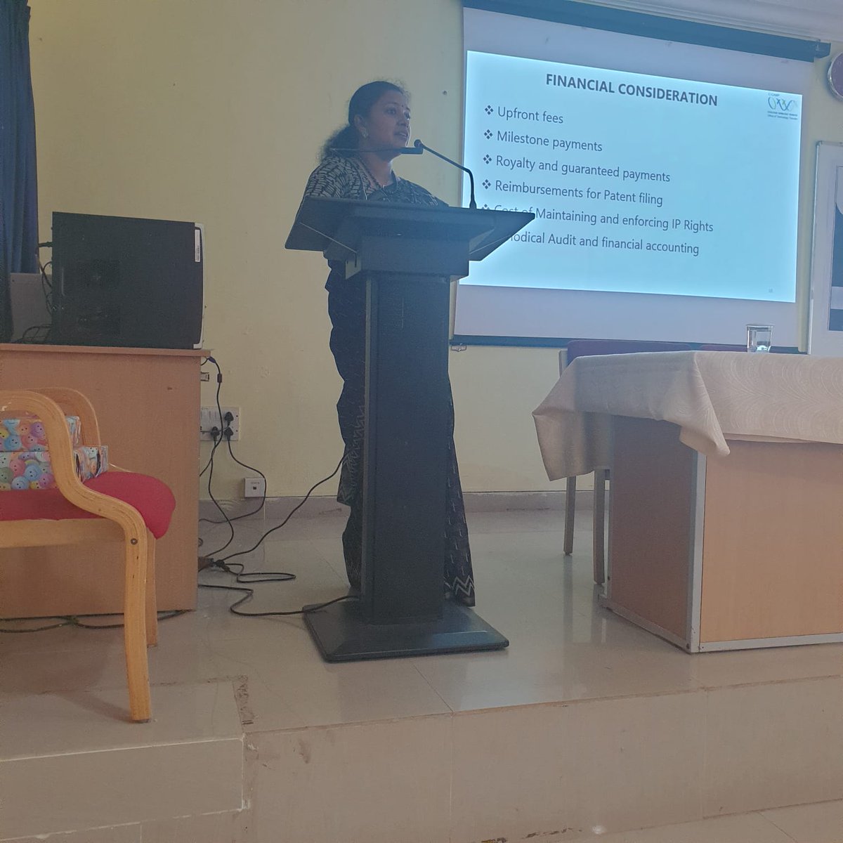 CCAMP_India's tweet photo. Colleagues from CCAMP Office of Tech Transfer OTT team at an invited talk plus interactive session on #IntellectualProperty #IP rights at University of Mysore @uom_icd in presence of VC G. Hemanth Kumar

@BIRAC_2012 @DBTIndia @ITBTGoK @Taslimarif https://t.co/1dmU1I2eO5