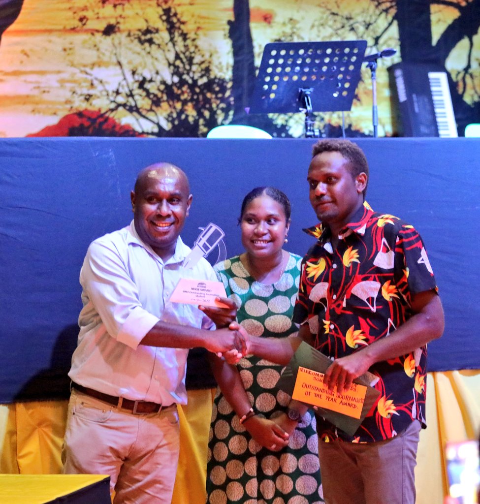 solsmasi's tweet photo. Most outstanding journalist of the year @koli_jared Jared Koli, SIBC #MASI #mediaawards2022
A couple of Jared's submissions. Follow links to read https://t.co/U9k7zdQj4B
https://t.co/iW0hQiyzfY https://t.co/bSZGpVNrg3