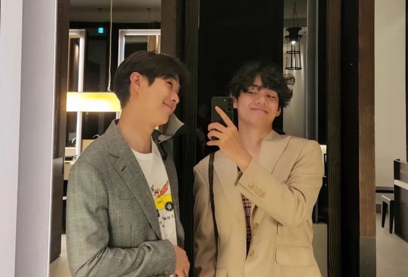 julia IS SEEING BTS tweet media