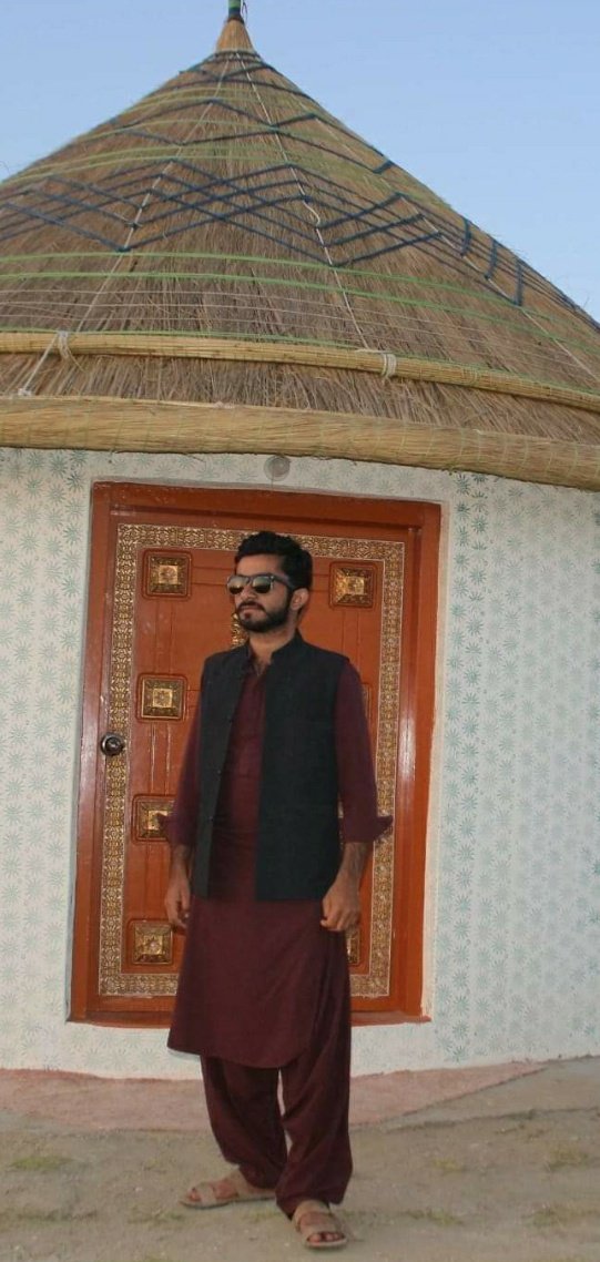 MUsmanShar5's tweet photo. آخر سنڌ جي نوجوانن سان ائين ڇو!!!   #JusticeForAshfaqShar https://t.co/Z7BvNXrn5a
