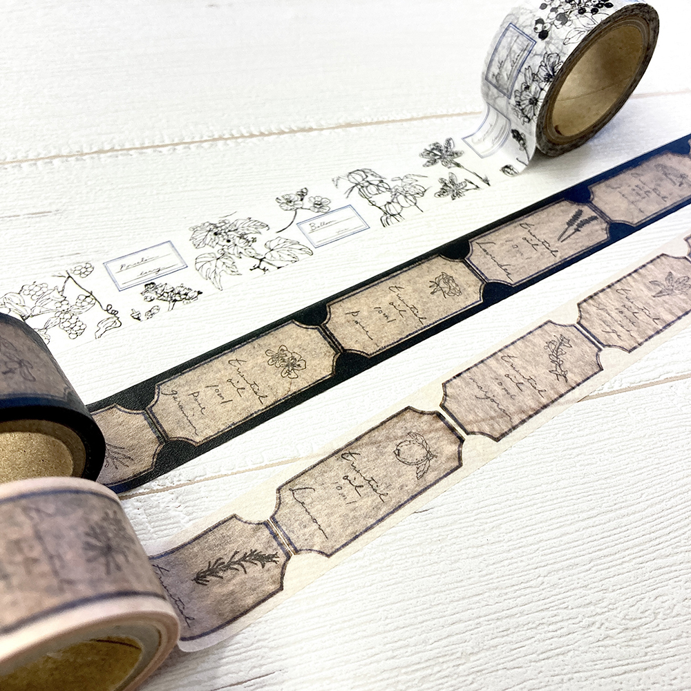 紙博 月刊手紙舎 7月号 巻頭特集 マステ Amp シール 手帳デコパーティー パピアプラッツ 厳選した作家とのコラボで生まれたマスキングテープは どれもおしゃれで魅力的なデザイン テープを伸ばした時に現れるイラストや模様に 思わずときめいて