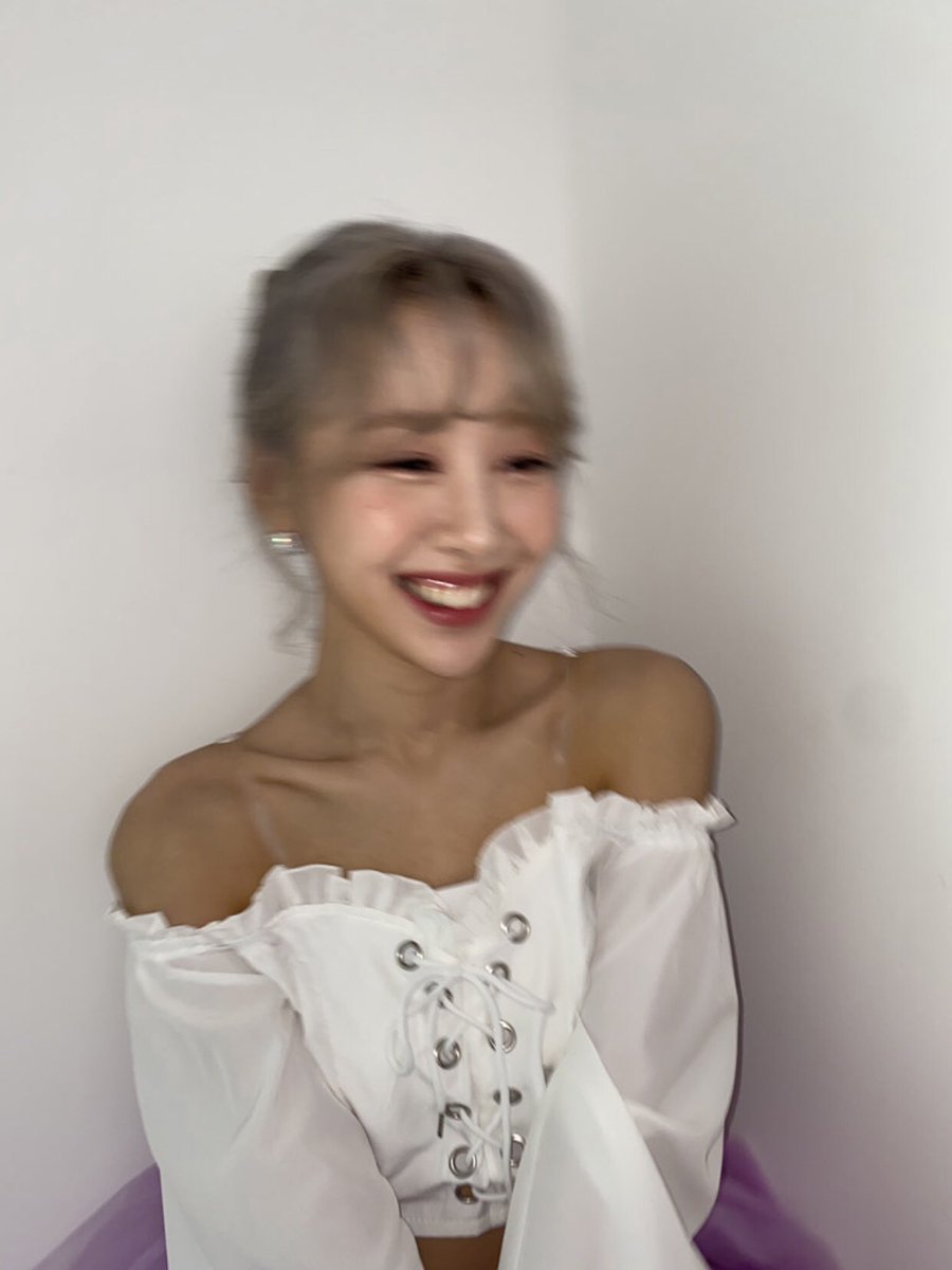 LoonaThe_Yves's tweet photo. FLIP THAT WITH LOONA
#LOONA_FLIPTHAT_MV 
@loonatheworld https://t.co/luX9hKhgqu