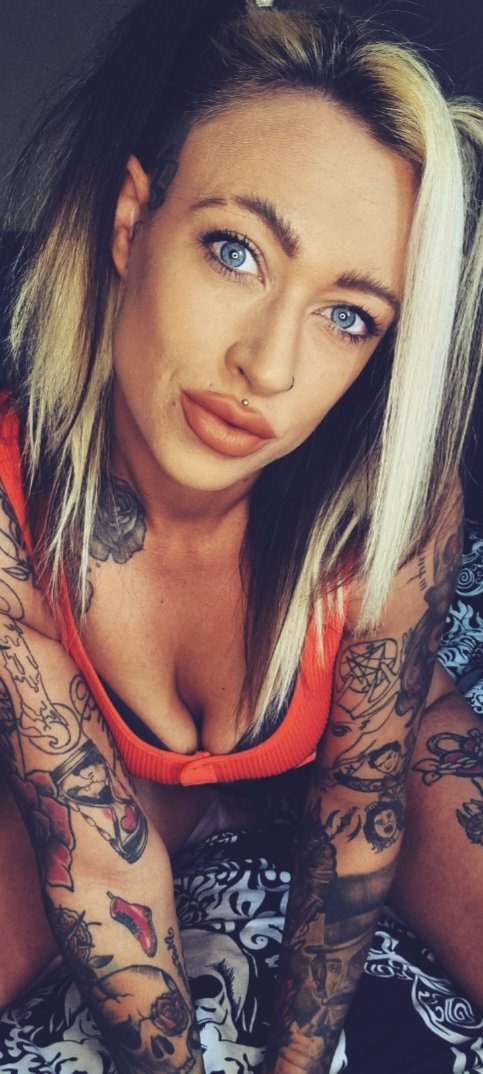 FREE 7 DAY ONLYFANS TRIAL !! HEAVILY TATTOOED CUMSLUT, DICK RATINGS, CUSTOM VIDS, SEXTING, SNAPCHAT, BJ VIDS, PUSSY SPREADING...WHERE YOU AT BOYS... #onlyfans #onlyfansgirl #tattoed #instagood #tattooedgirls #alternative https://t.co/QwvjTiEu1Y