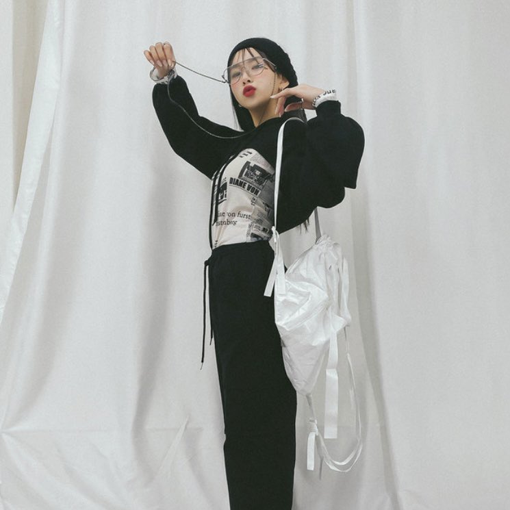 bona_preorder's tweet image. [#พรีออเดอร์] [BINARY01]조거 로나 카고팬츠 (당일) #ABLY
Free size 
Color: black,beige,pink
ราคา890฿
ค่าส่ง free reg|ems50
มัดจำ50%
#พรีเกาหลี #หิ้วเกาหลี #รับหิ้วสินค้าเกาหลี #แฟชั่นเกาหลี #เสื้อผ้าเกาหลี #กางเกงขายาว #พรีออเดอร์เกาหลี