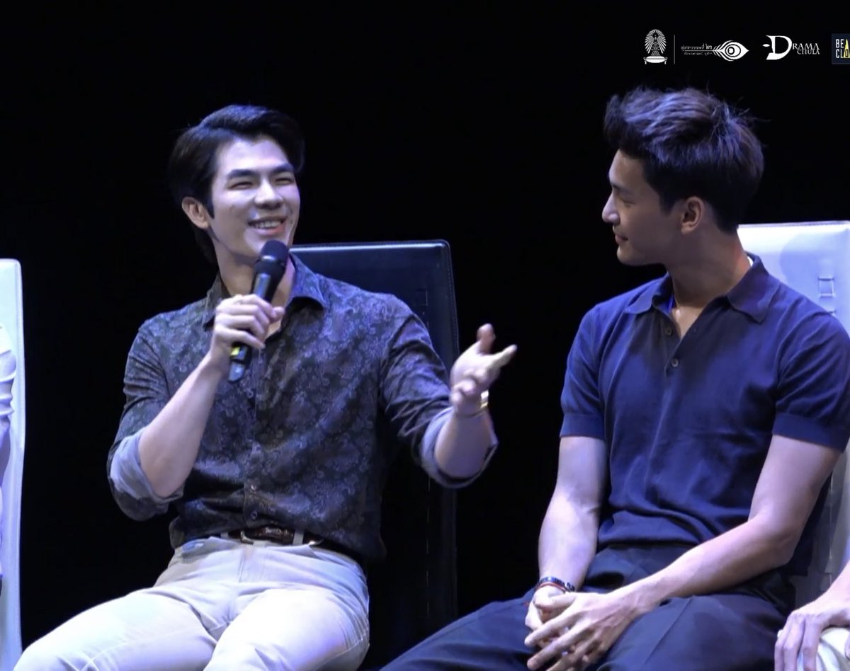 การสร้างความสัมพันธ์ของคู่ #คินน์พอร์ช #มายอาโป 
อาโป : ช่วงทีมเก่าที่จะนัดกันไปช้อปปิ้ง เป็นการสร้างคสพ แบบทางอ้อม workshop ก็ทิ้งตัวตนไปไปก่อน มองหน้ากัน นี่งตรงข้ามกัน เพื่อที่จะดูคลื่นลมหายใจของโปกับพี่มายว่าตรงกันไหม 
พี่มาย : เปิดใจ give and take 
#KinnPorscheTheseries
