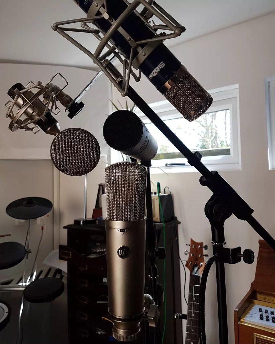 Aston_Mics's tweet photo. It’s #MicMonday of course 

📸: @thedeaddetectivesclub (IG) 

#miclocker #mic #microphone #studio #astonmicrophones #astonmics https://t.co/adeK8ToLWY