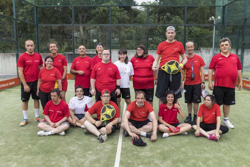 Grupo_Envera_'s tweet photo. GALERÍA | Disfruta de las mejores imágenes del Torneo Solidario de Pádel

Beneficios destinados a la creación de becas para que personas con discapacidad intelectual puedan obtener el graduado en Educación Secundaria

📸 @mjberrocal https://t.co/ZjDev9V5YF https://t.co/gwHXotbjDE