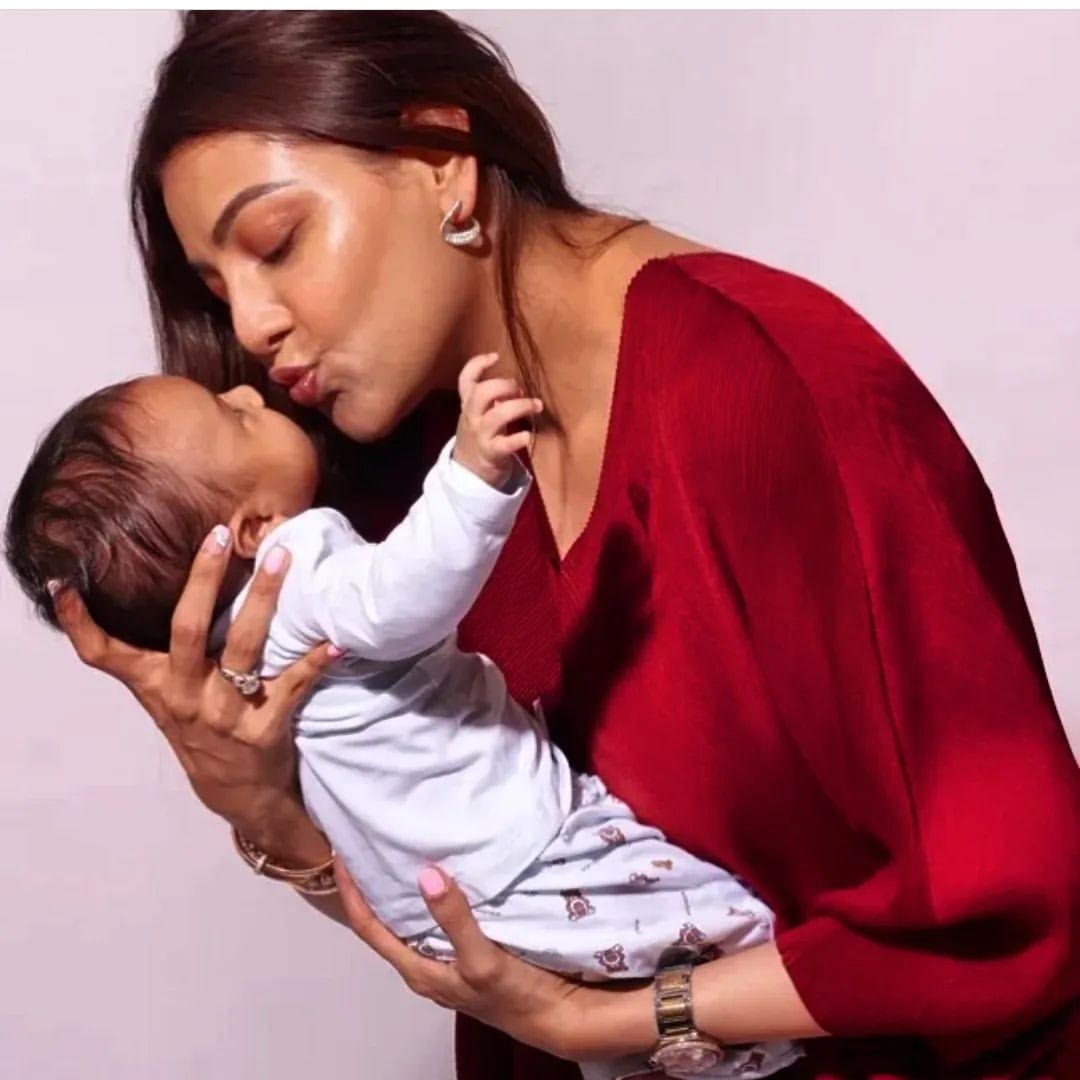 Aww! This has to be the cutest photo on the feed rn!🥺❤️ . . . #kajalaggarwal #neilkitchlu #celebrity #motherlove #motherson #nirogdarpan