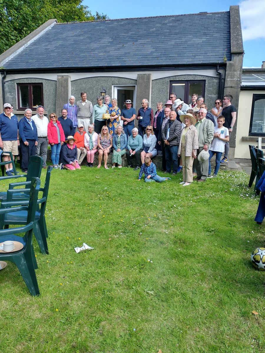 Yesterday we celebrated the Southern Beekeepers Association's 75th anniversary. 
Congratulations to you all.🐝