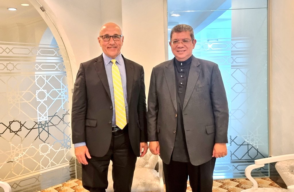 saifuddinabd's tweet photo. In my discussion with UN Special Rapporteur on the situation of Human Rights in Myanmar, Tom Andrews @RapporteurUn earlier today, we exchanged notes on the latest developments in Myanmar and agreed to work closely to strengthen engagements with relevant stakeholders. https://t.co/UbmikNJA5X