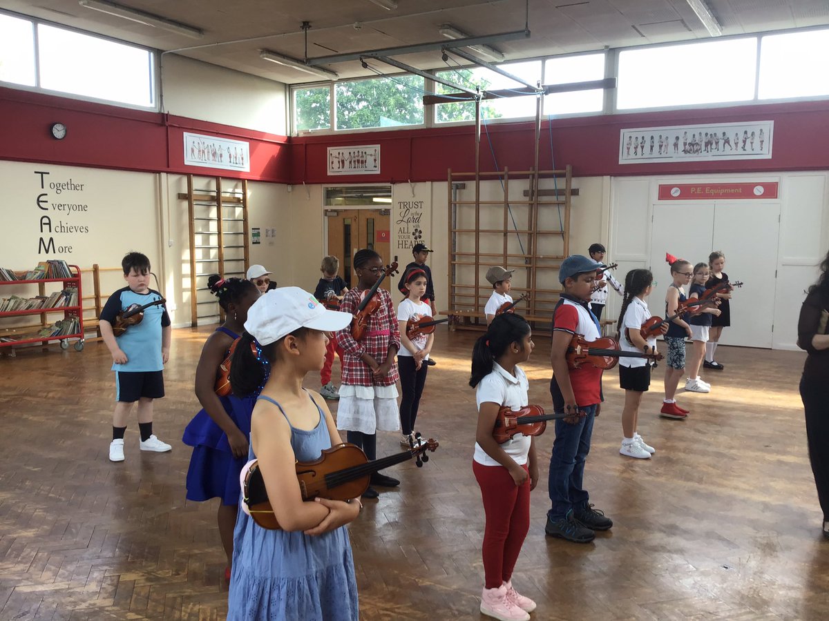 Sacred Heart Y4 tweet media