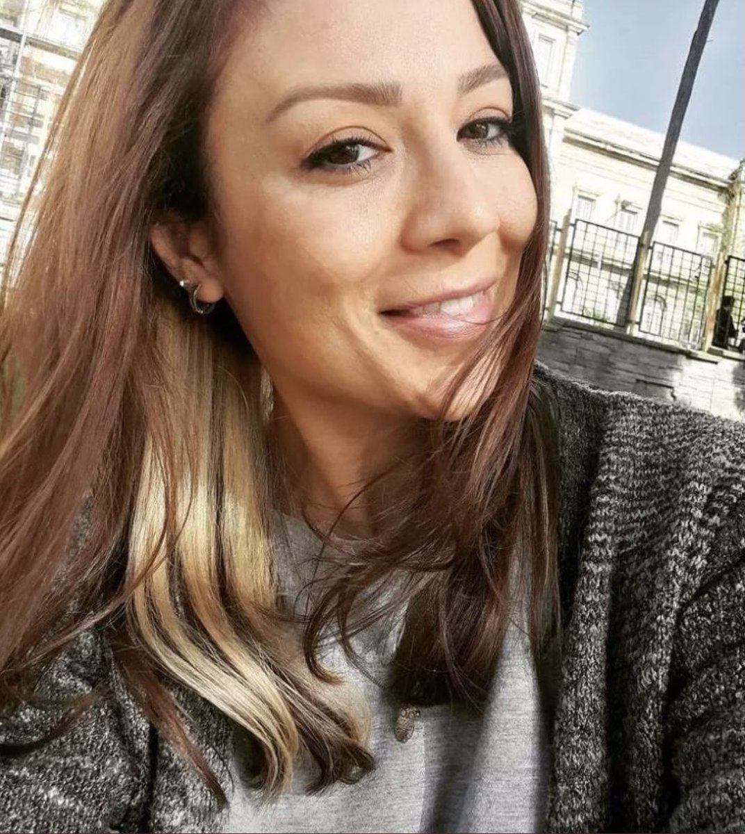 istanbulkadinda's tweet photo. #YoncaTürkman İstanbul Gaziosmanpaşa’da 15. kattan düşerek hayatını kaybetti.
Şüpheli kadın ölümleri her geçen gün artıyor. Soruşturma süreci etkin yürütülerek Yonca Türkman’ın ve hiçbir kadının ölümü şüpheli kalmayacak.
#KadınCinayeti #DEVAkadında
#alibabacan #DEVApartsi https://t.co/Kz0tQPIU4g