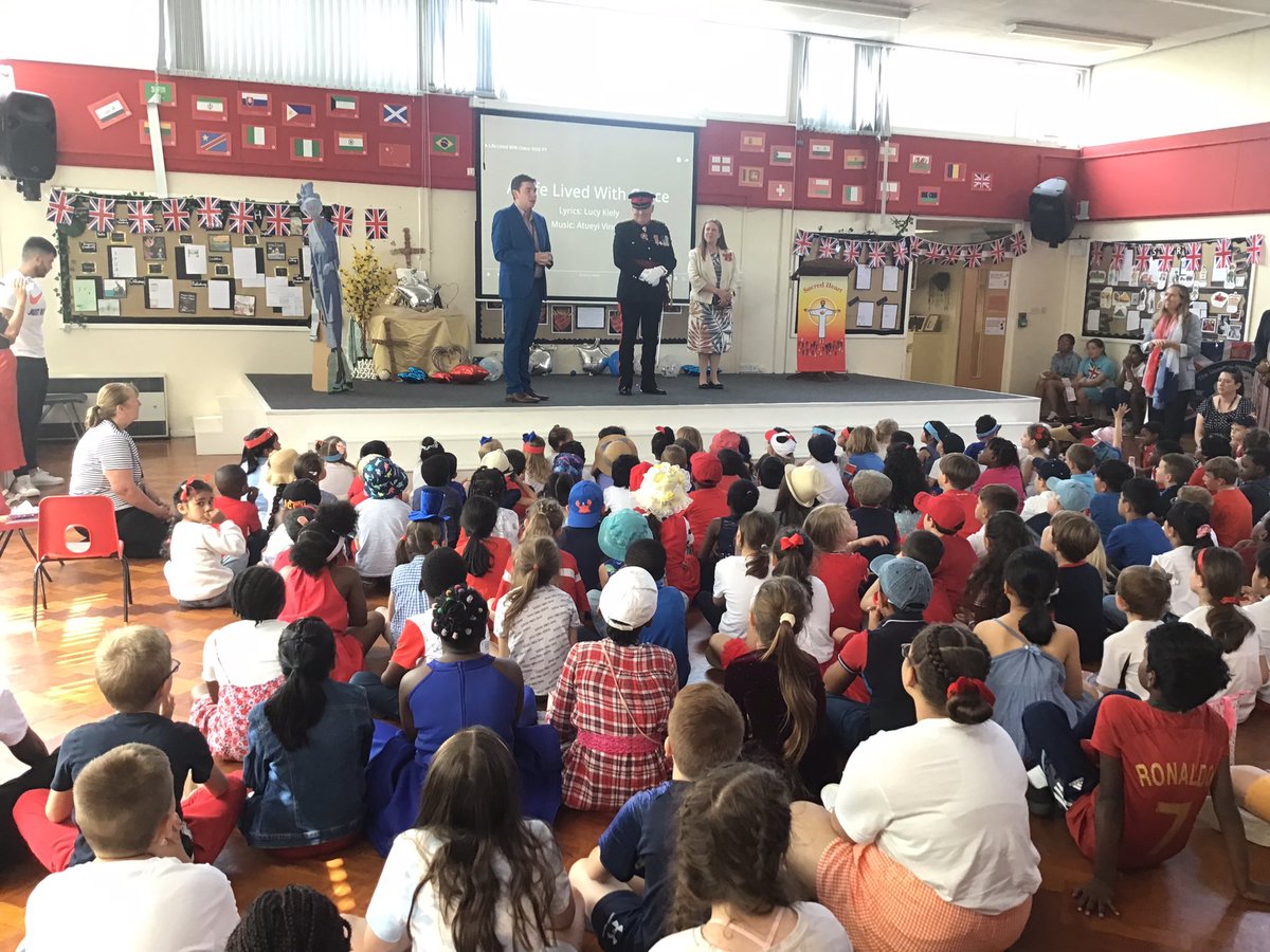 Sacred Heart Y4 tweet media