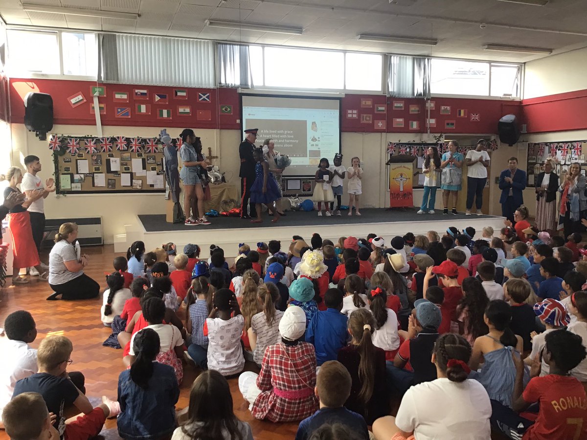 Sacred Heart Y4 tweet media