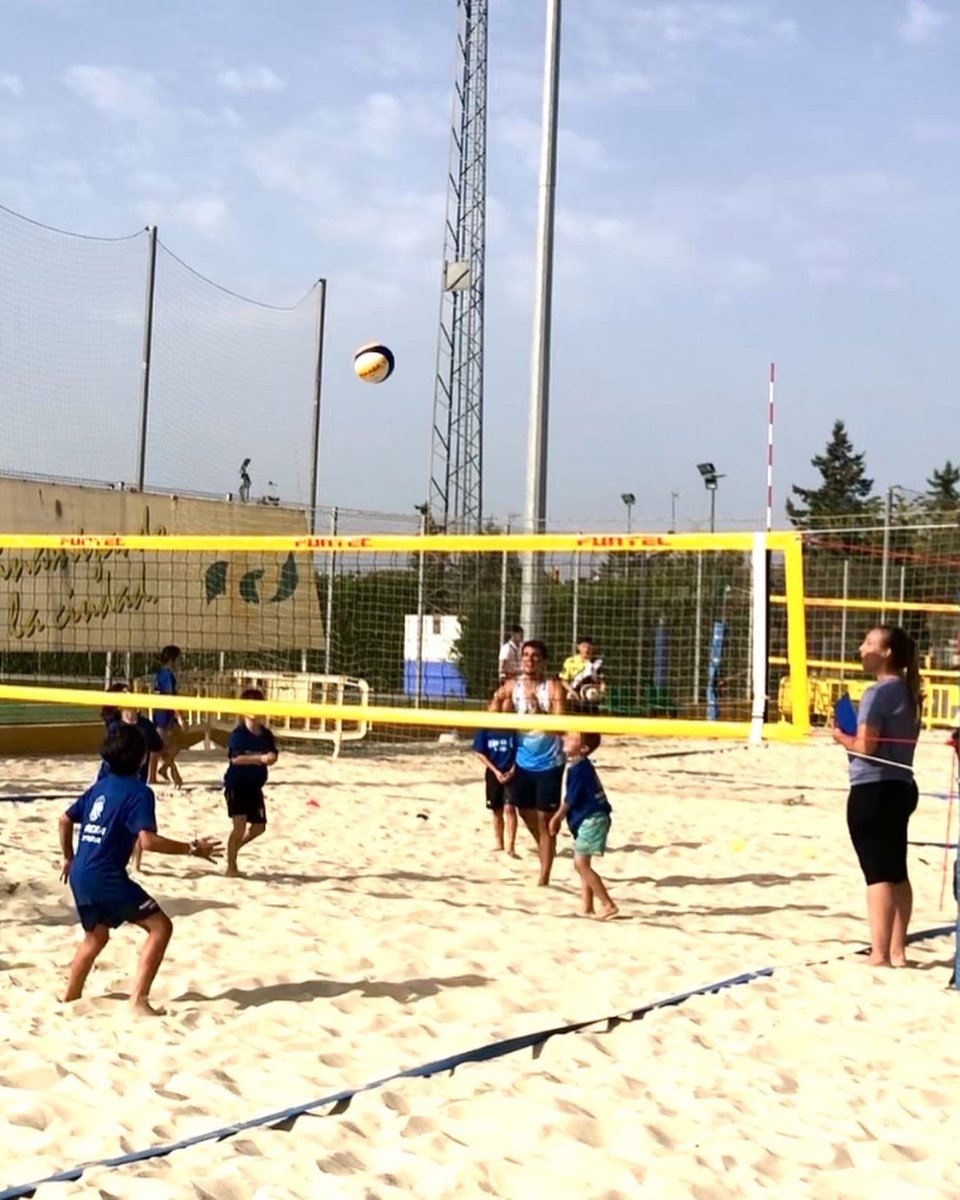selumag's tweet photo. TORNEO VOLEY PLAYA @mairenavoleypl1 
Gran jornada el sábado, donde disfrutaron los mas pequeños ..... y los que no lo son tanto.
Como siempre, TODOS GANARON. https://t.co/YMExe2975q