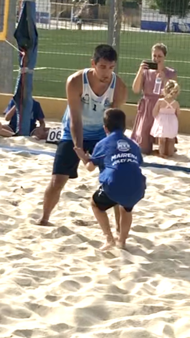 selumag's tweet photo. TORNEO VOLEY PLAYA @mairenavoleypl1 
Gran jornada el sábado, donde disfrutaron los mas pequeños ..... y los que no lo son tanto.
Como siempre, TODOS GANARON. https://t.co/YMExe2975q